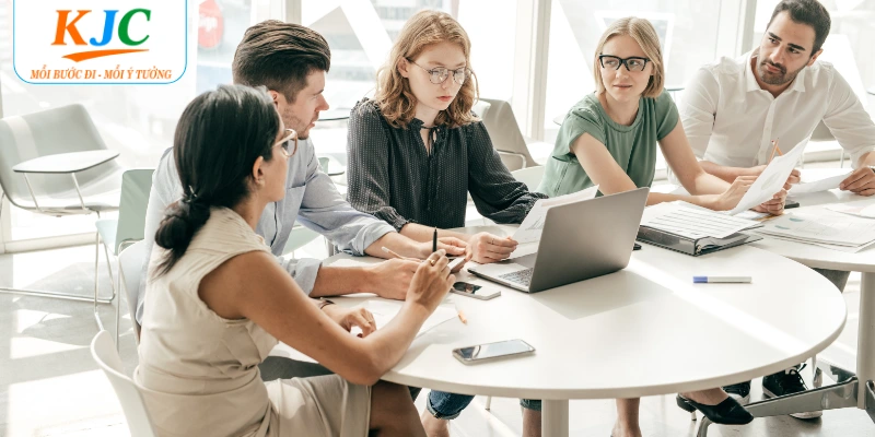 Vai trò quan trọng của nhân viên mảng truyền thông tại KJC